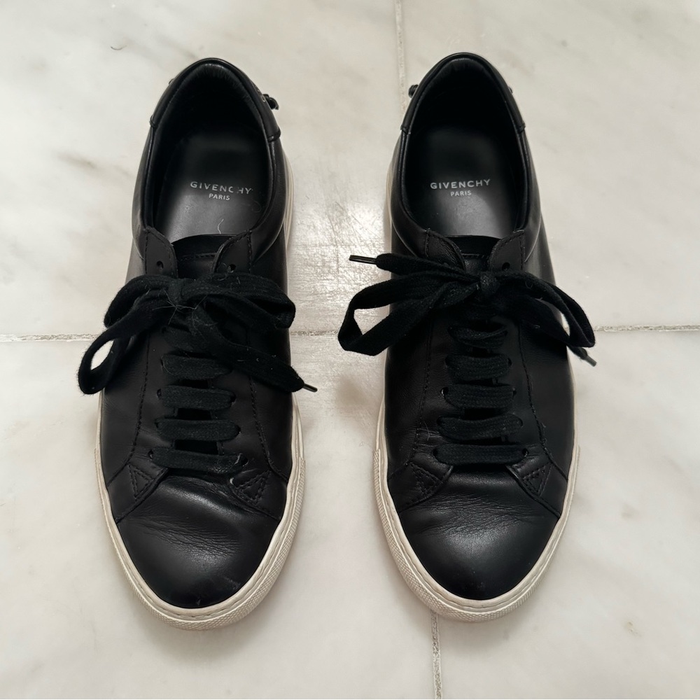 Givenchy Sneakers